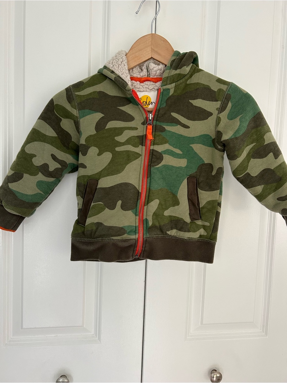 Mini Boden green camo hooded full zip sweatshirt 3-4 years